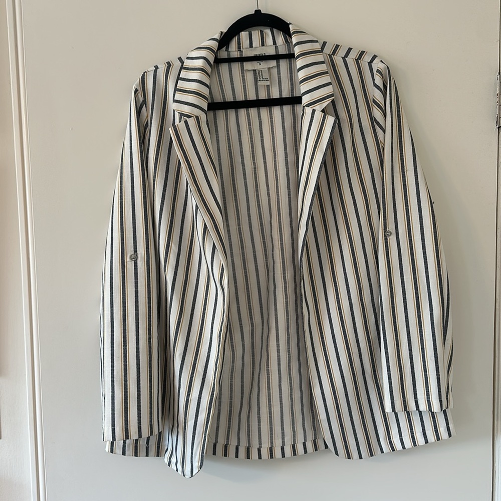 Striped Blazer - Picture 2 of 9